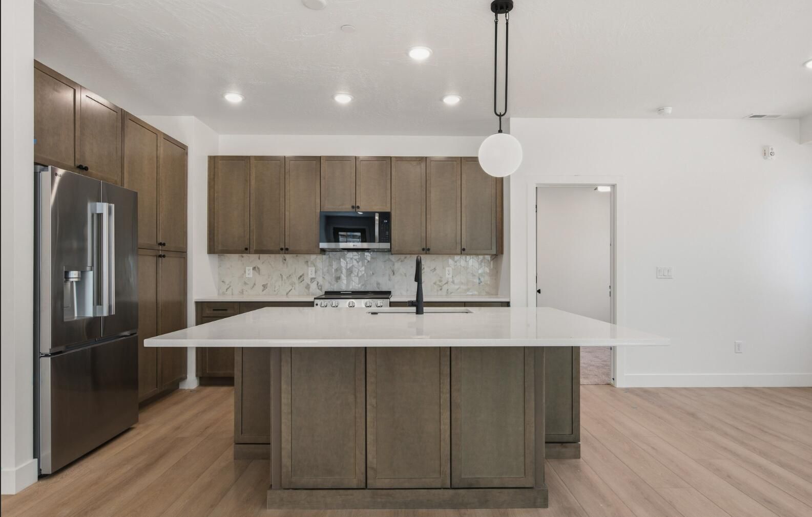 170 N Chaparral DR